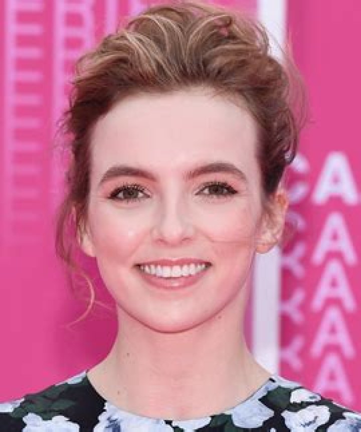 Jodie Comer Bra Size, Age, Weight, Height, Measurements