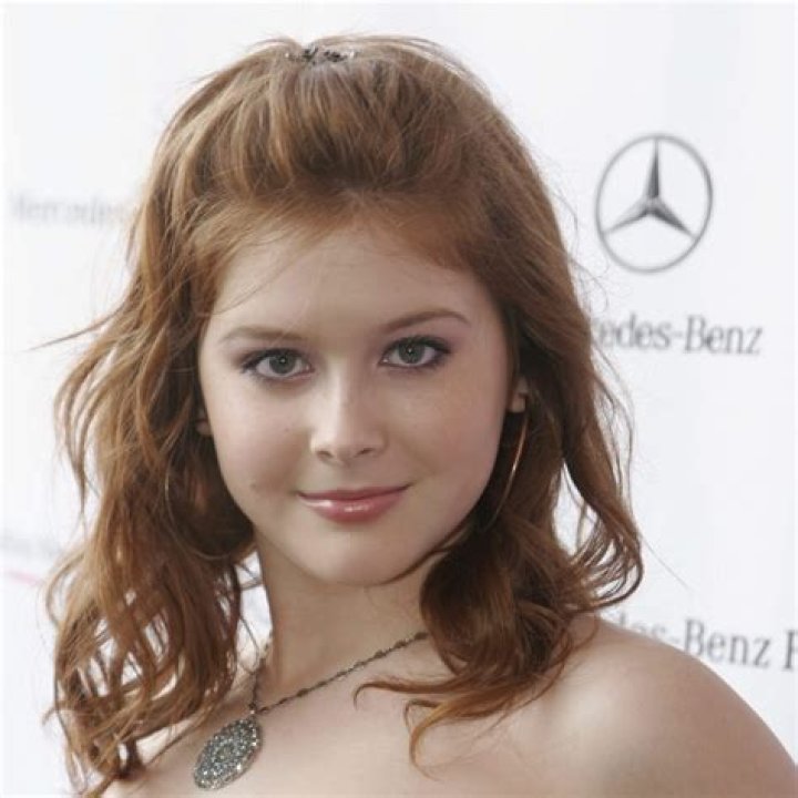 Renee Olstead Net Worth